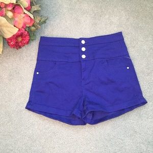 Three button high waisted shorts